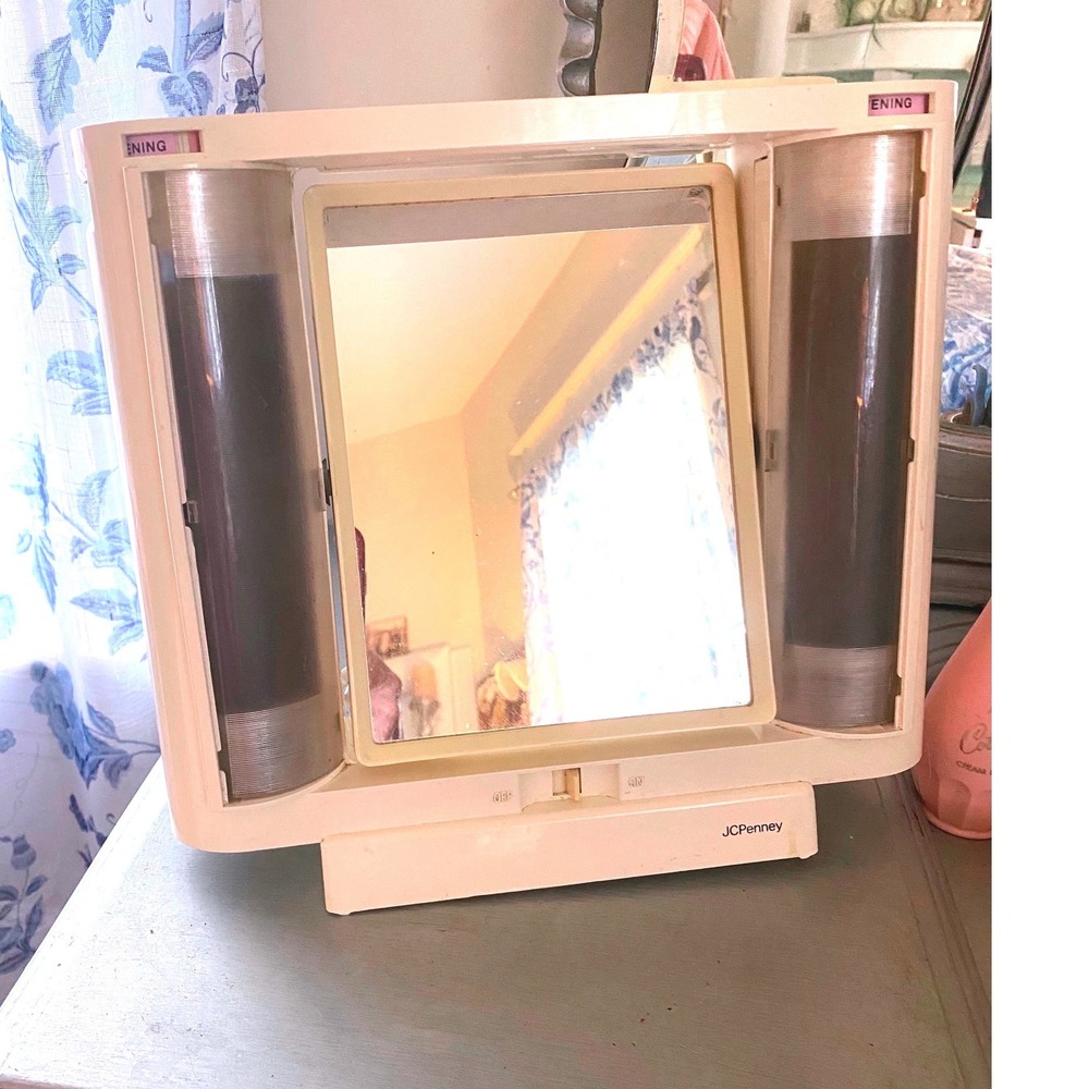 Vintage JCPenney Lighted Makeup Mirror Tabletop Vanity Dual Side Lights Cream